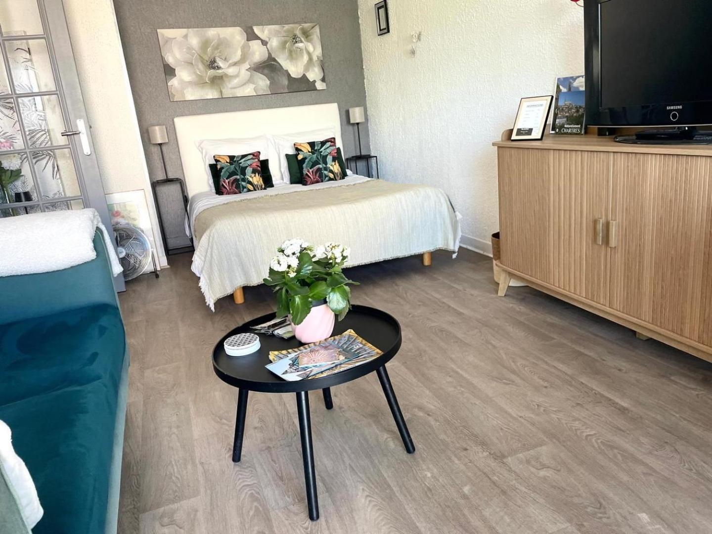 Le Clos Pichot - Studio Avec Balcon, Parking Prive - 5Mn Gare Шартр Экстерьер фото